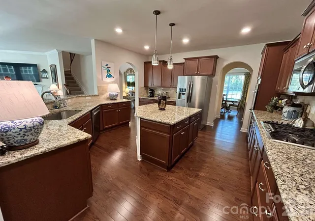 Photo 3 of Single family home for sale at 1317 Pinewalk Dr, Waxhaw, NC 28173 | MLS# 4430894 | Listing updated on 2026-10-04