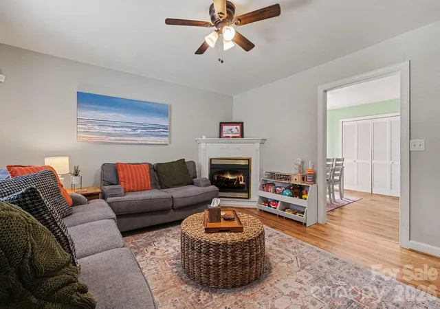 Photo 3 of Single family home for sale at 815 Mooresville Rd, Salisbury, NC 28144 | MLS# 4430898 | Listing updated on 2026-10-03