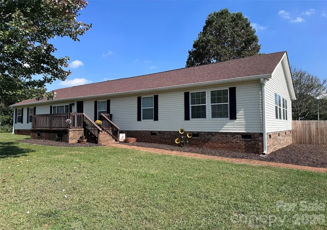 Single family home for sale at 131 Glenwood Rd, Mocksville, NC 27028 | MLS# 4430923