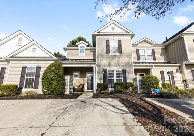 Townhouse for sale at 11141 Lions Mane St, Charlotte, NC 28273 | MLS# 4430926