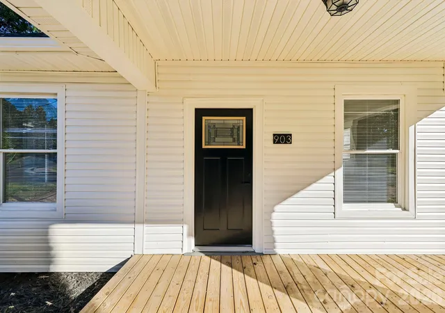 Photo 3 of Single family home for sale at 903 E Main St, Albemarle, NC 28001 | MLS# 4430928 | Listing updated on 2026-10-10
