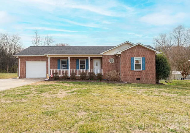 Photo 1 of Sale Pending at 2487 Ashford Dr, Newton, NC 28658 | MLS# 4430929 | Listing updated on 2026-10-06