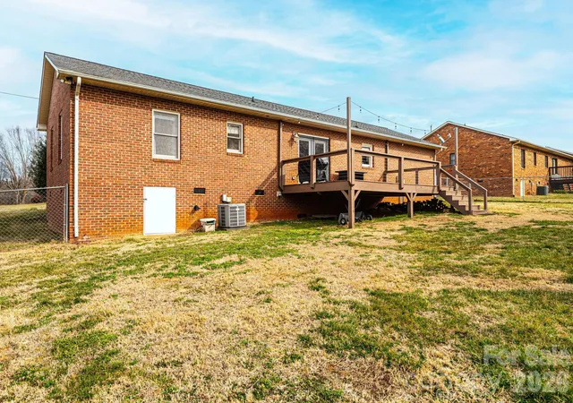 Photo 3 of Sale Pending at 2487 Ashford Dr, Newton, NC 28658 | MLS# 4430929 | Listing updated on 2026-10-06