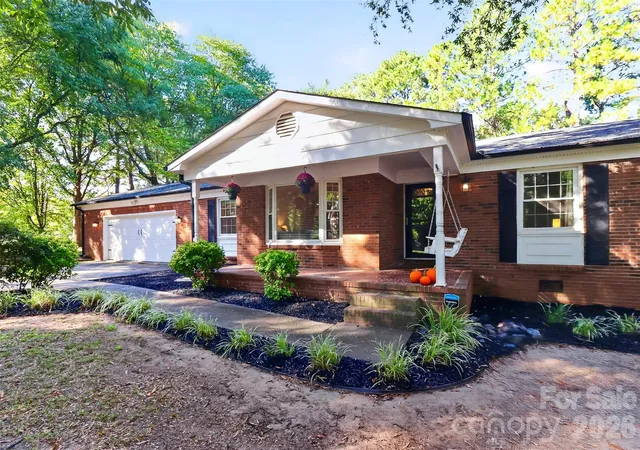 Photo 2 of Single family home for sale at 4301 Red Berry Ct, Charlotte, NC 28213 | MLS# 4430948 | Listing updated on 2026-10-06