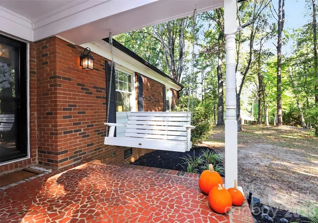 Photo 3 of Single family home for sale at 4301 Red Berry Ct, Charlotte, NC 28213 | MLS# 4430948 | Listing updated on 2026-10-06
