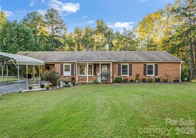 Photo 2 of Single family home for sale at 1875 Davis Cir, Clover, SC 29710 | MLS# 4430954 | Listing updated on 2026-10-25