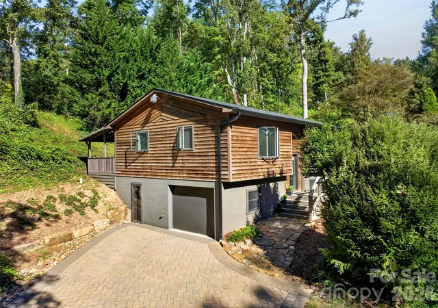 Photo 48 of Single family home for sale at 53 Hemlock St, Arden, NC 28704 | MLS# 4430956 | Listing updated on 2026-10-07