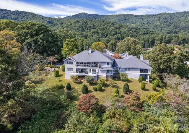 Photo 1 of Townhouse for sale at 360 Skylark Ln, Waynesville, NC 28786 | MLS# 4430961 | Listing updated on 2026-10-03