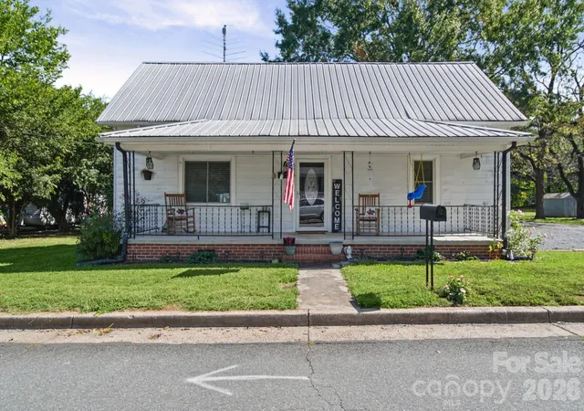 Single family home for sale at 626 Austin St, Albemarle, NC 28001 | MLS# 4430962