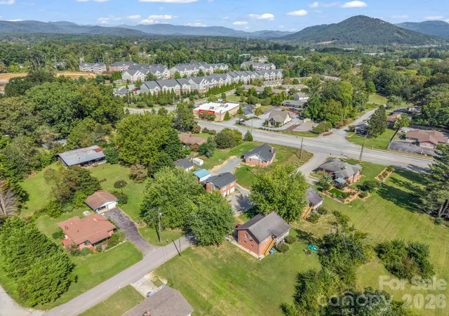 Listing Photo 4 - Condo for sale in building located at 2 Roberts St, Fletcher, NC 28732