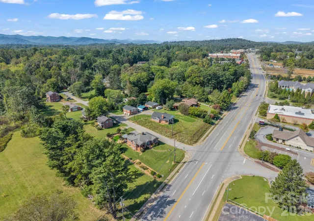 Listing Photo 5 - Condo for sale in building located at 2 Roberts St, Fletcher, NC 28732