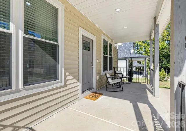 Photo 4 of Single family home for sale at 3425 Mable Hubbard Dr, Charlotte, NC 28208 | MLS# 4430976 | Listing updated on 2026-10-10