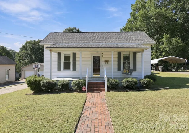 Photo 2 of Single family home for sale at 609 Poplar Ave, Kannapolis, NC 28081 | MLS# 4430979 | Listing updated on 2026-10-04