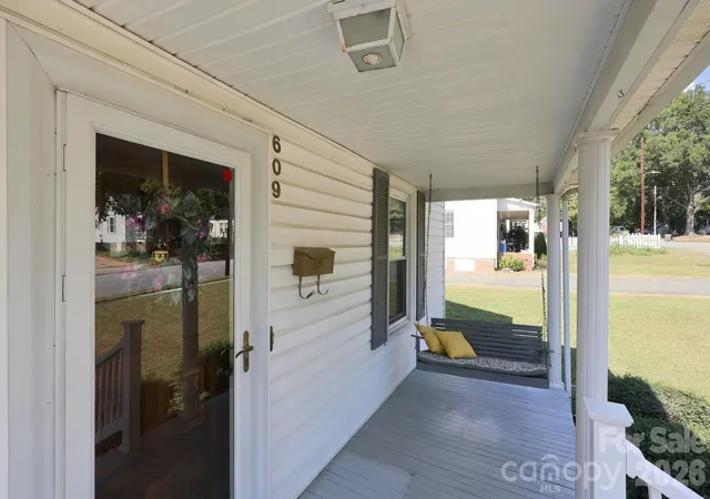 Photo 3 of Single family home for sale at 609 Poplar Ave, Kannapolis, NC 28081 | MLS# 4430979 | Listing updated on 2026-10-04