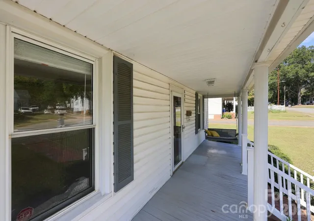 Photo 4 of Single family home for sale at 609 Poplar Ave, Kannapolis, NC 28081 | MLS# 4430979 | Listing updated on 2026-10-04