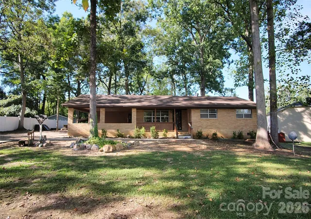 Photo 2 of Sale Pending at 805 Woodside Dr, Kings Mountain, NC 28086 | MLS# 4430990 | Listing updated on 2026-10-03