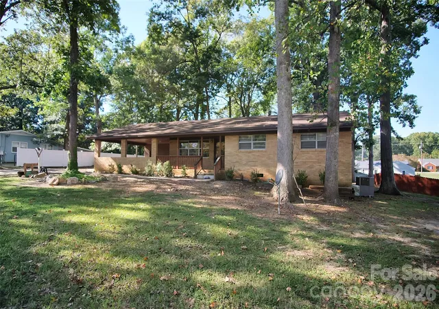 Photo 3 of Sale Pending at 805 Woodside Dr, Kings Mountain, NC 28086 | MLS# 4430990 | Listing updated on 2026-10-03