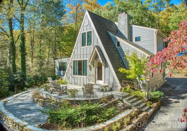 Photo 3 of Single family home for sale at 191 Mississippi Rd, Montreat, NC 28757 | MLS# 4430995 | Listing updated on 2026-10-29