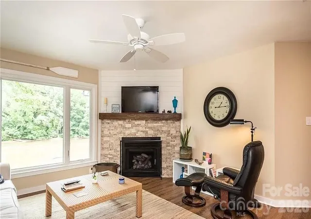 Photo 3 of Condo for sale at 2200 6th Street NW #4, Hickory, NC 28601 | MLS# 4430997 | Listing updated on 2026-10-04