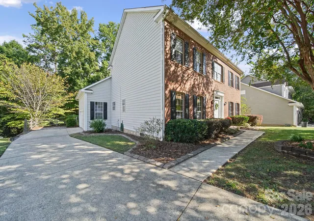Photo 3 of Single family home for sale at 14528 Limestone Ln, Pineville, NC 28134 | MLS# 4431004 | Listing updated on 2026-10-08