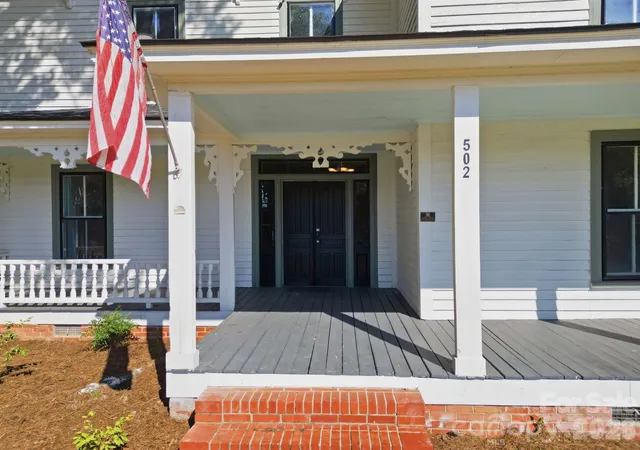 Photo 3 of Single family home for sale at 502 W Allenton St, Mount Gilead, NC 27306 | MLS# 4431005 | Listing updated on 2026-10-03