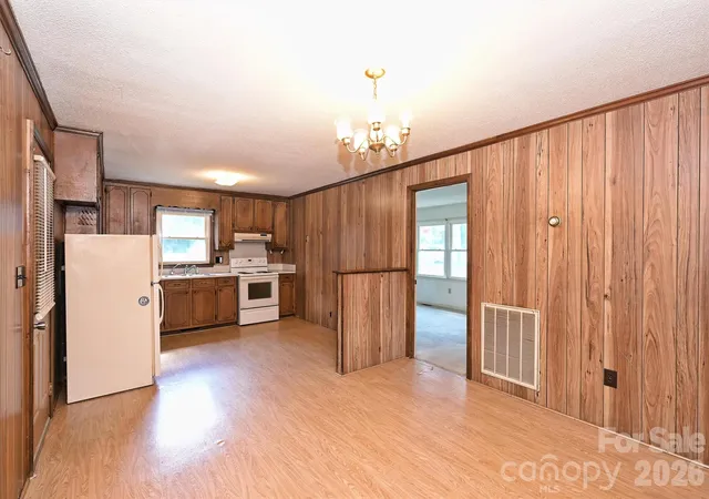 Photo 4 of Single family home for sale at 535 S Little Texas Rd, Kannapolis, NC 28083 | MLS# 4431009 | Listing updated on 2026-10-13