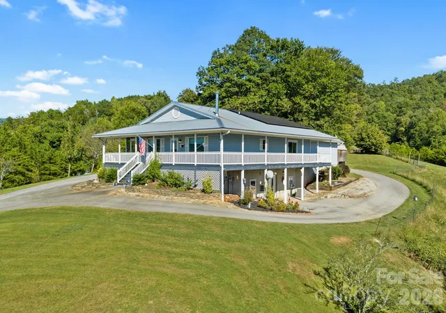 Single family home for sale at 6275 Bryson City Rd, Franklin, NC 28734 | MLS# 4431014