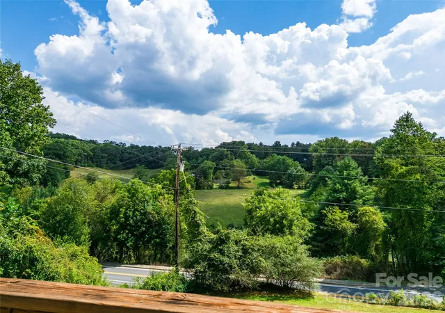 Photo 3 of Single family home for sale at 204 Grove Rd, Sylva, NC 28779 | MLS# 4431015 | Listing updated on 2026-10-05