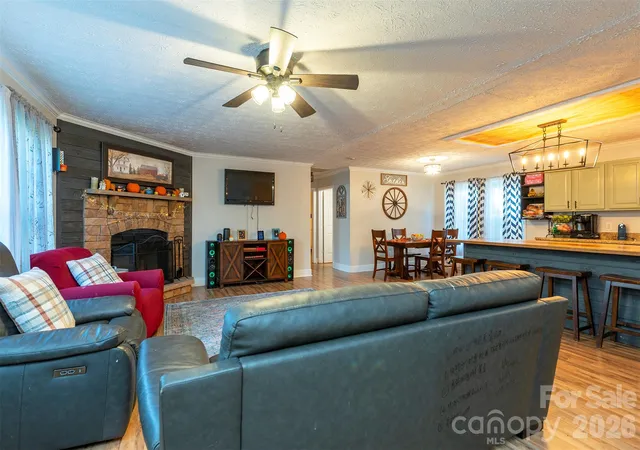 Photo 2 of Single family home for sale at 12 Stoney Crk Ln, Candler, NC 28715 | MLS# 4431022 | Listing updated on 2026-10-05
