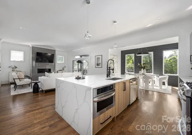 Photo 1 of Single family home for sale at 1418 N Caldwell St, Charlotte, NC 28206 | MLS# 4431029 | Listing updated on 2026-10-31