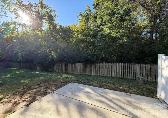 Photo 4 of Townhouse for sale at 361 Valley Brk Ln SE, Concord, NC 28025 | MLS# 4431035 | Listing updated on 2026-10-07