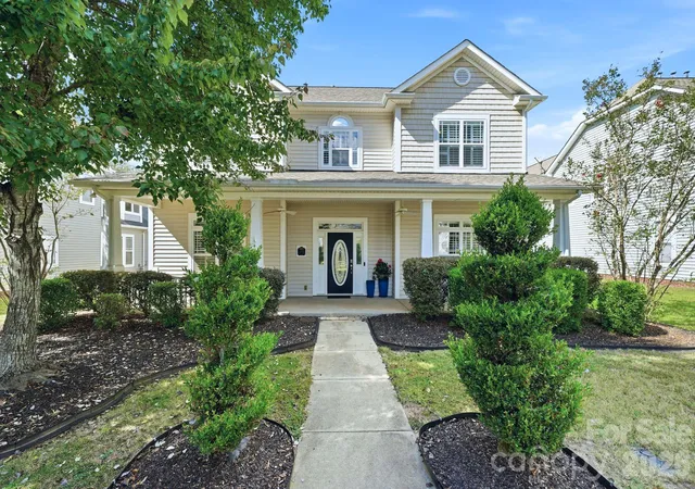 Photo 2 of Single family home for sale at 3010 Triple Crown Dr, Indian Trail, NC 28079 | MLS# 4431044 | Listing updated on 2026-10-07