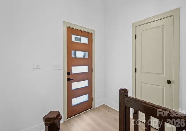 Photo 3 of Single family home for sale at 32 Bowen Dr, Belmont, NC 28012 | MLS# 4431048 | Listing updated on 2026-10-06