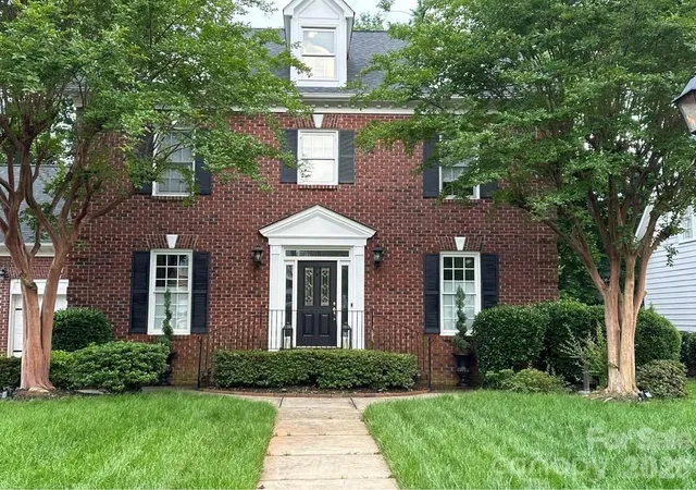 Photo 1 of Single family home for sale at 20107 N Cove Rd, Cornelius, NC 28031 | MLS# 4431051 | Listing updated on 2026-10-04