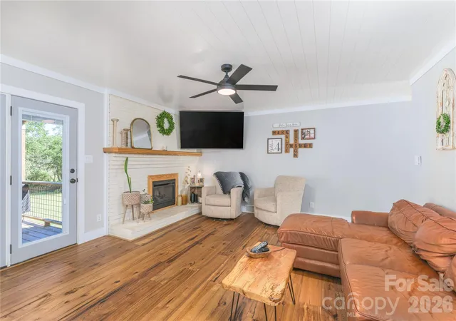 Photo 4 of Single family home for sale at 1341 Pigeon St, Waynesville, NC 28786 | MLS# 4431058 | Listing updated on 2026-10-03