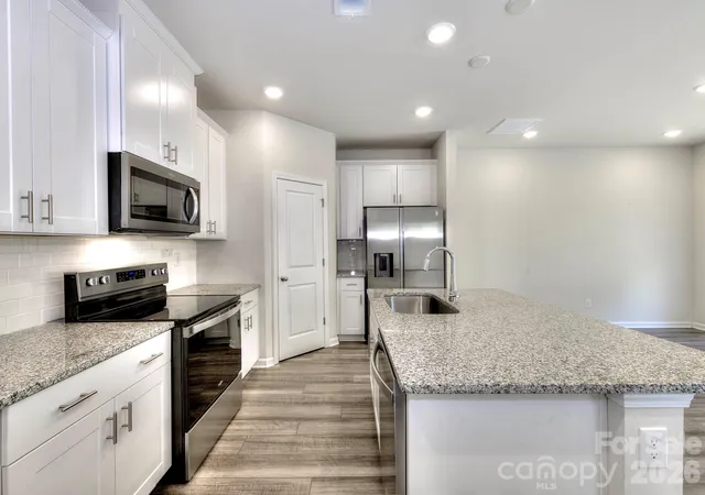 Photo 4 of Townhouse for sale at 840 Gerard Bay Dr, Fort Mill, SC 29715 | MLS# 4431060 | Listing updated on 2026-10-03