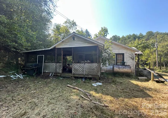Photo 1 of Sale Pending at 2635 Lower Gabriels Crk Rd, Mars Hill, NC 28754 | MLS# 4431061 | Listing updated on 2026-10-06