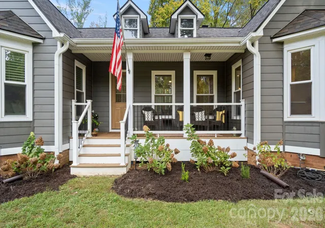 Photo 2 of Single family home for sale at 10930 Beatties Frd Rd, Huntersville, NC 28078 | MLS# 4431086 | Listing updated on 2026-10-08