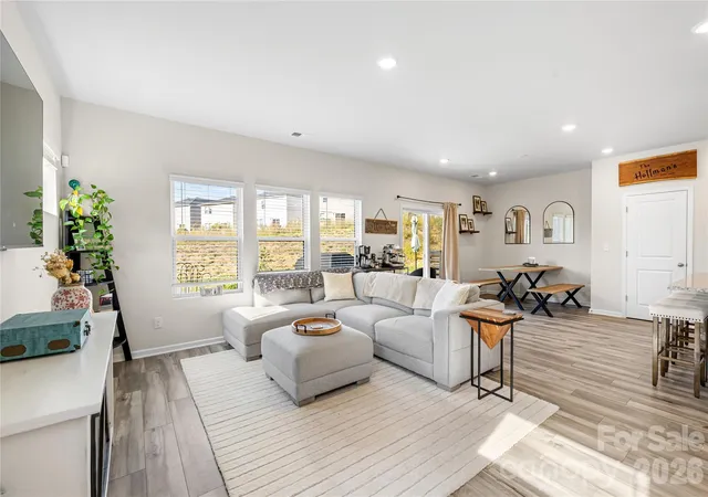 Photo 3 of Single family home for sale at 1107 Harland St, Charlotte, NC 28216 | MLS# 4431090 | Listing updated on 2026-10-09