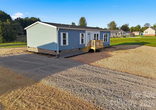 Photo 2 of Single family home for sale at 130 Speaks Rd, Olin, NC 28660 | MLS# 4431096 | Listing updated on 2026-10-03