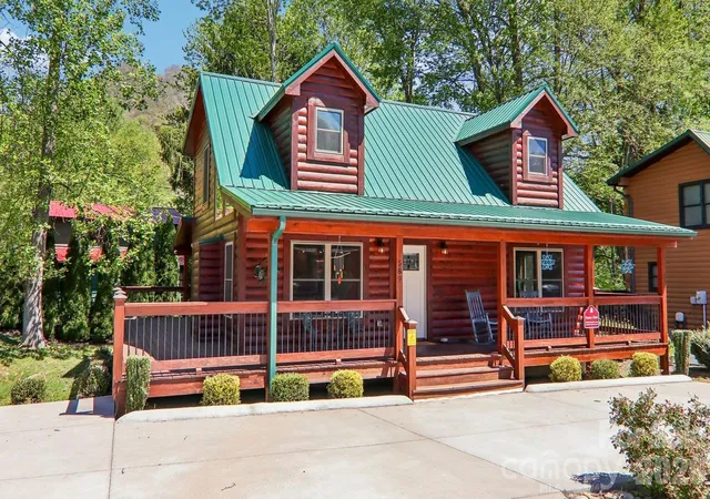 Single family home for sale at 589 Panoramic Loop, Maggie Valley, NC 28751 | MLS# 4431098