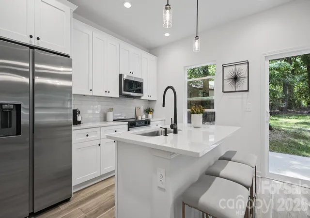 Photo 3 of Single family home for sale at 6819 Mint St, Charlotte, NC 28214 | MLS# 4431102 | Listing updated on 2026-10-26