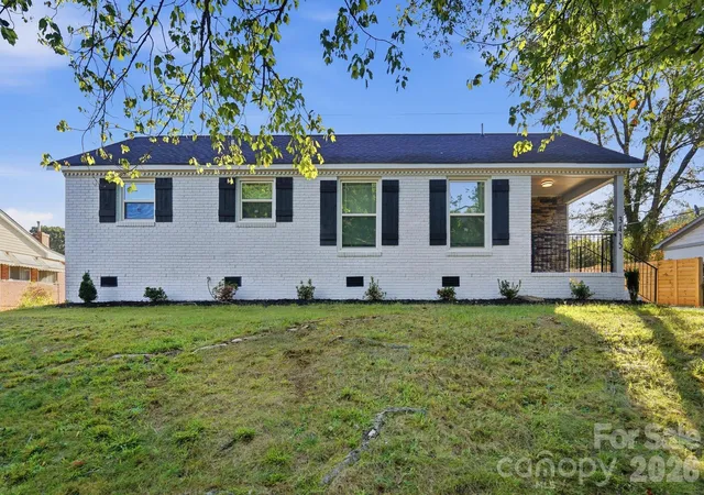 Single family home for sale at 3228 Barfield Dr, Charlotte, NC 28217 | MLS# 4431105