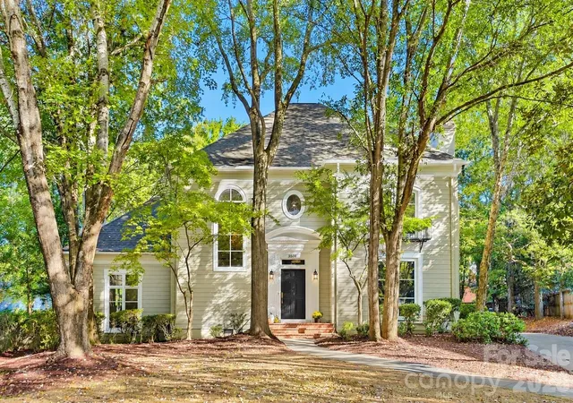 Photo 1 of Single family home for sale at 3501 Castellaine Dr, Charlotte, NC 28226 | MLS# 4431108 | Listing updated on 2026-10-10