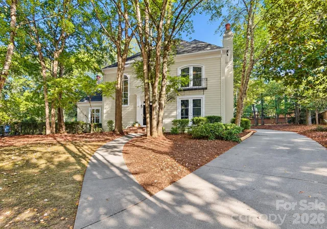 Photo 3 of Single family home for sale at 3501 Castellaine Dr, Charlotte, NC 28226 | MLS# 4431108 | Listing updated on 2026-10-10