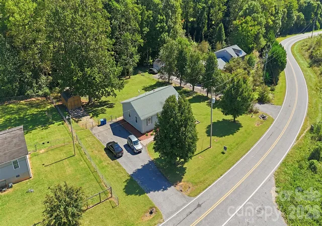 Photo 4 of Single family home for sale at 775 Paul Payne Store Rd, Taylorsville, NC 28681 | MLS# 4431109 | Listing updated on 2026-10-08