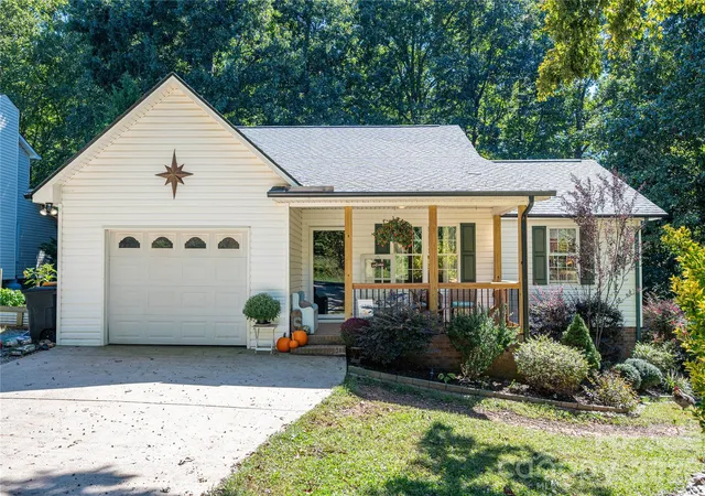 Single family home for sale at 7180 Forney Hl Rd, Denver, NC 28037 | MLS# 4431111