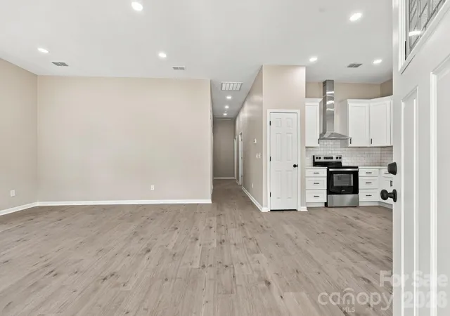 Photo 4 of Single family home for sale at 1211 Glenwood Ave, Salisbury, NC 28146 | MLS# 4431115 | Listing updated on 2026-10-04