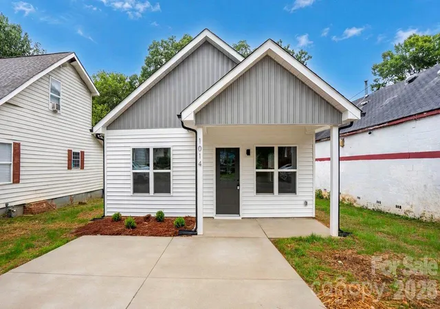 Single family home for sale at 1014 Horah St, Salisbury, NC 28144 | MLS# 4431119 | Listing updated on 2026-10-06