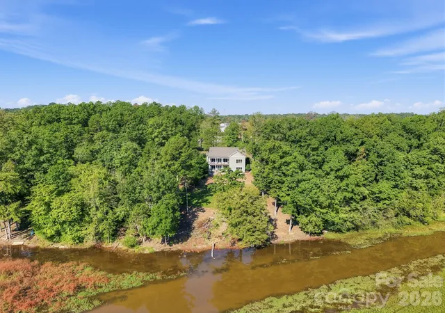 Photo 2 of Single family home for sale at 180 Duck Cvs Rd, Belmont, NC 28012 | MLS# 4431130 | Listing updated on 2026-10-04